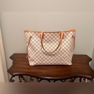 LOUIS VUITTON ICONIC NEVERFULL GM~White Damier Perfect bag for Spring & Summer